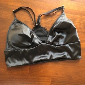 NWT Victoria’s Secret Satin Bralette Sz M